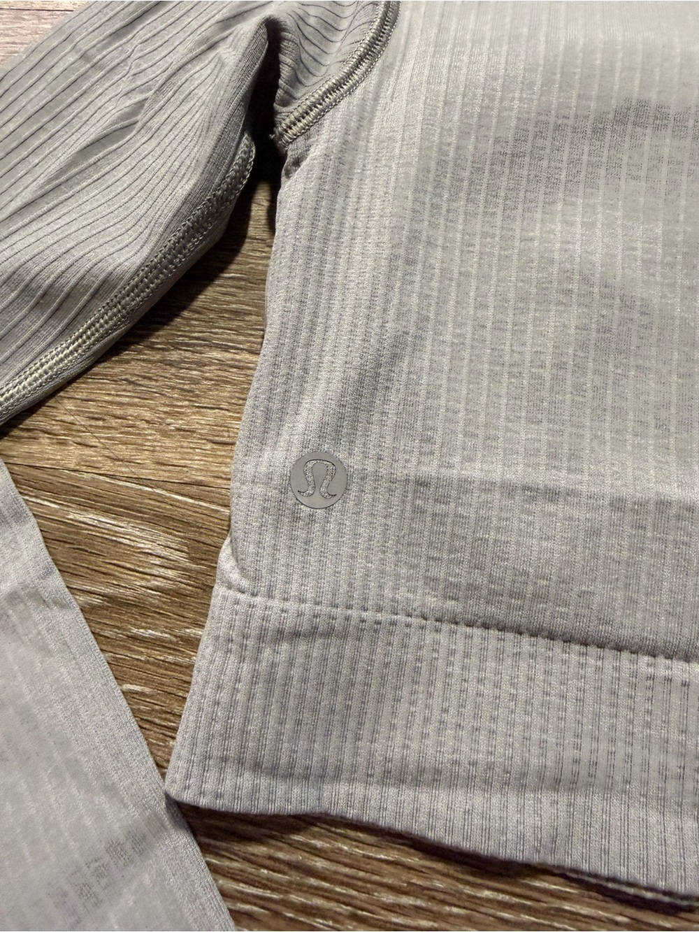 FINAL SALE Lululemon Ebb to Street Long Sleeve Shirt Gull Grey - Picture 4 of 5